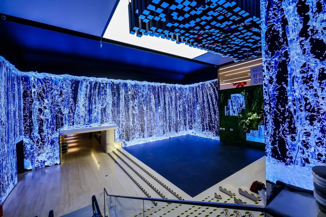 天下首家全高帧 LED 影院—中原和记影戏中心正式完工